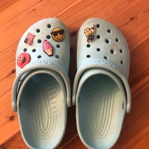 blue crocs